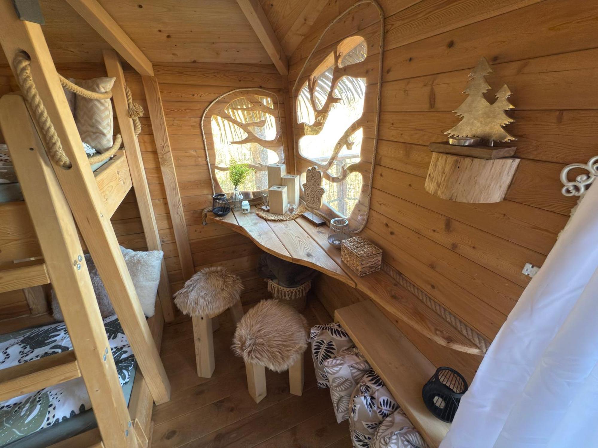 Готель Treehouse U Rybnika Osecna Екстер'єр фото