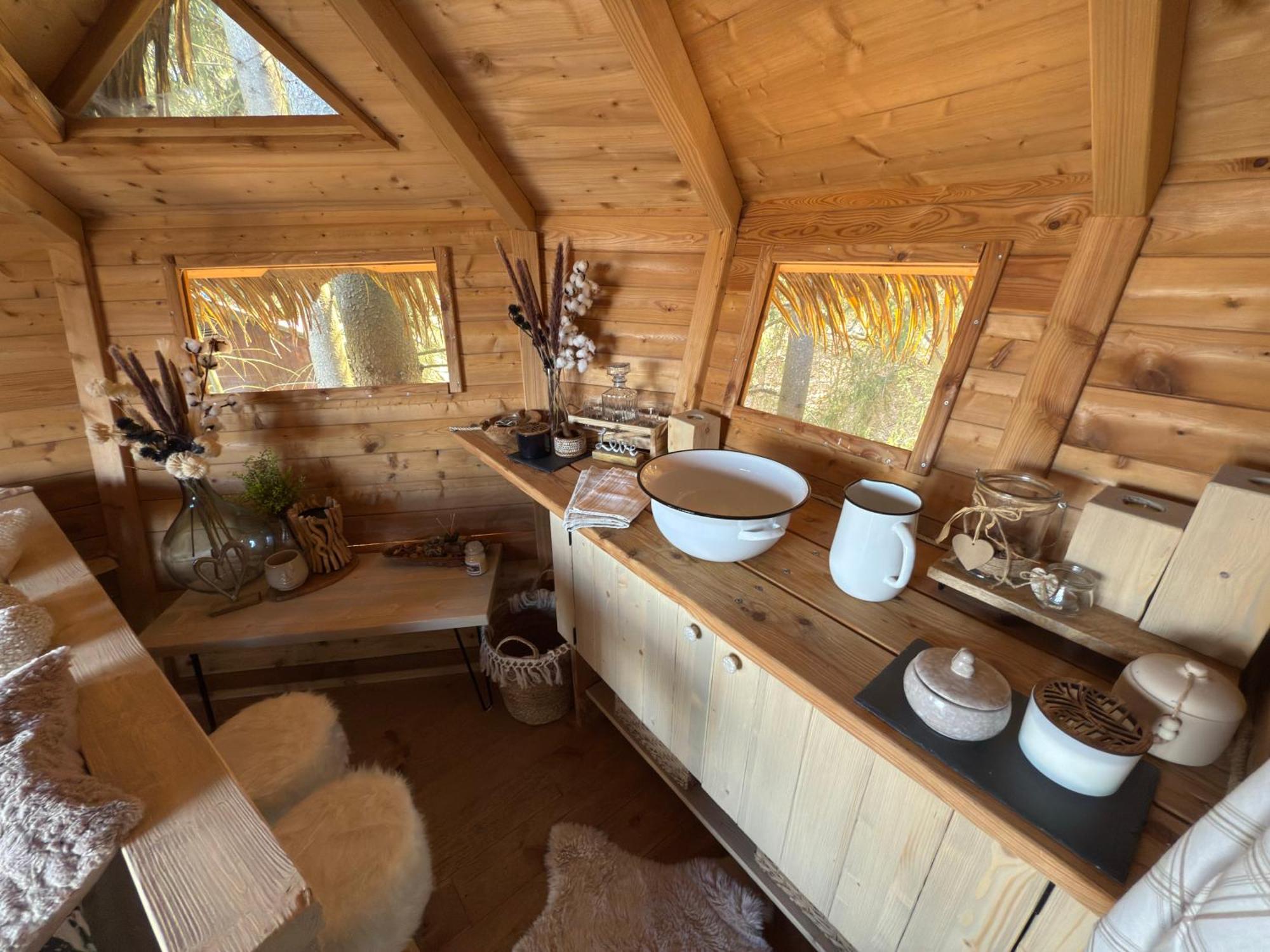 Готель Treehouse U Rybnika Osecna Екстер'єр фото