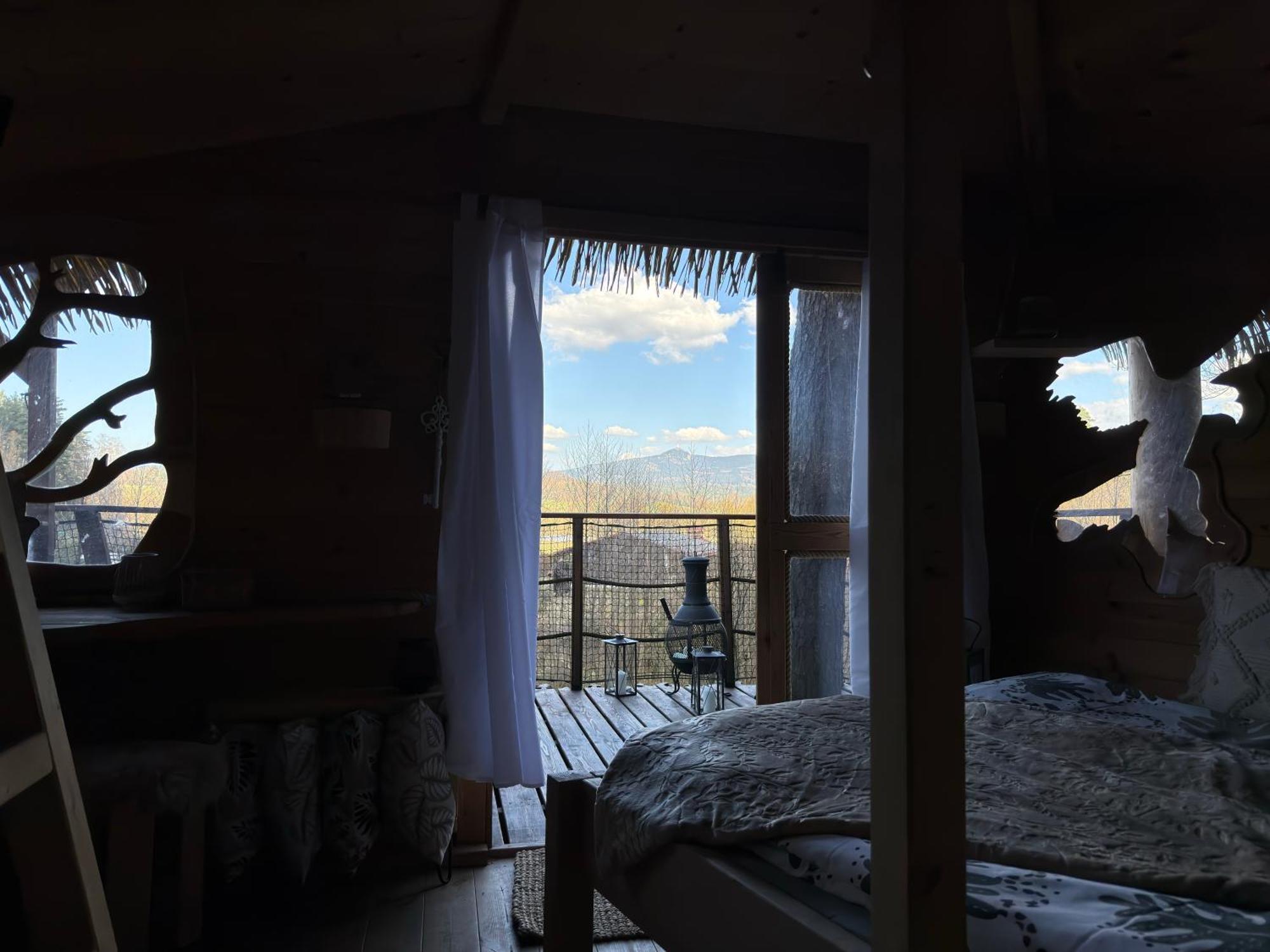 Готель Treehouse U Rybnika Osecna Екстер'єр фото